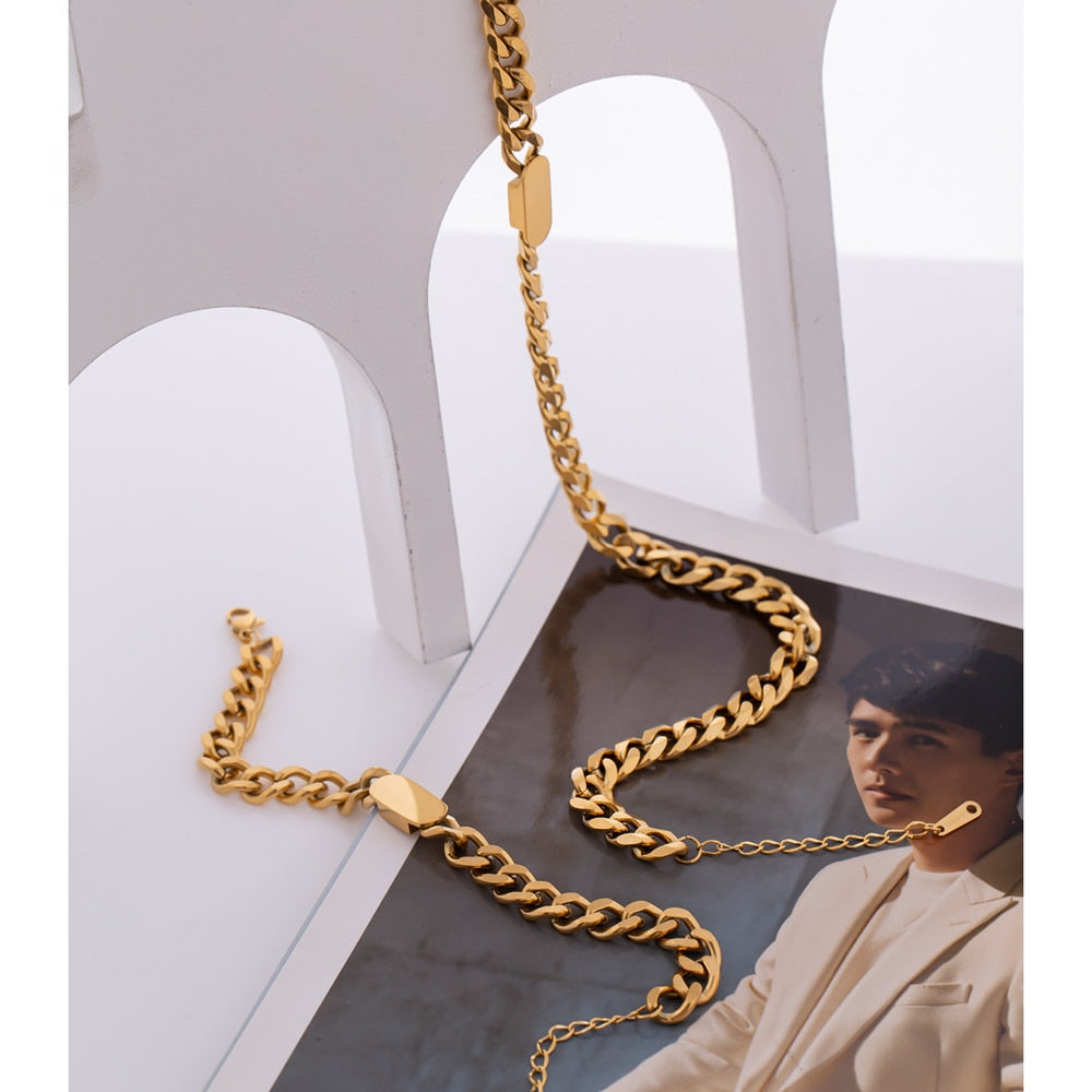 Collar de Cadena Dorada de Acero Inoxidable para Mujer